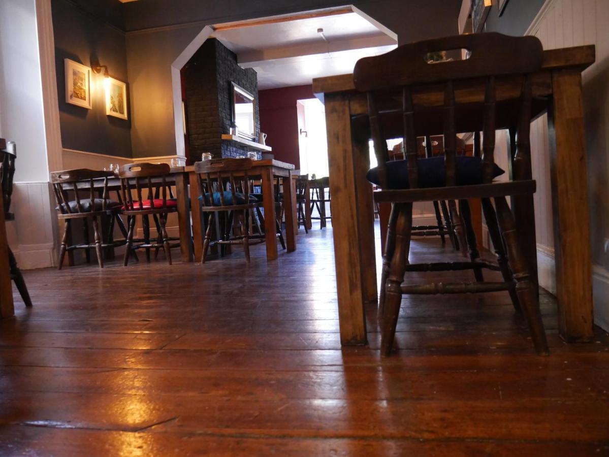 Hotel The Fox And Hounds Whittlebury Exteriér fotografie