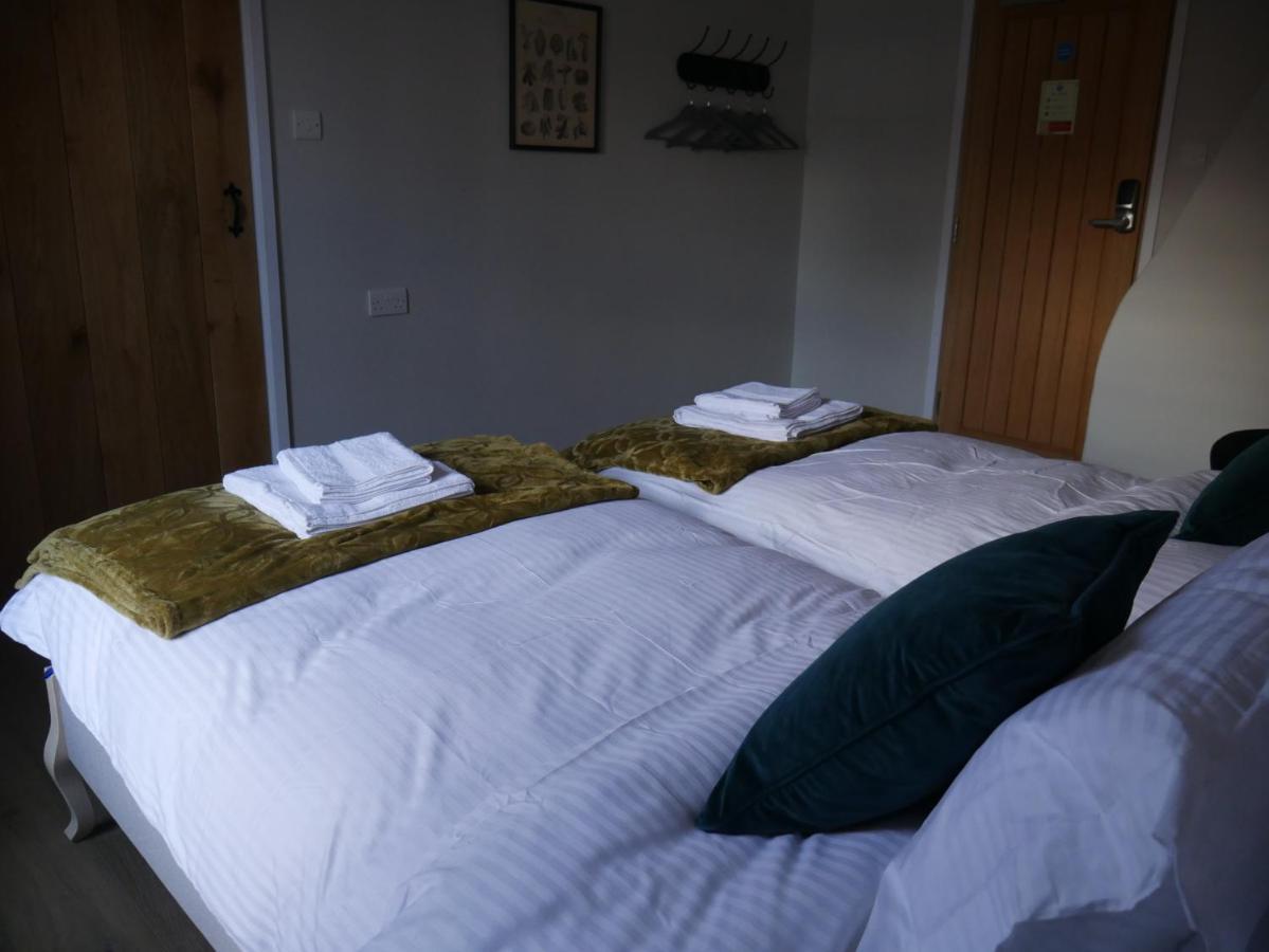 Hotel The Fox And Hounds Whittlebury Exteriér fotografie