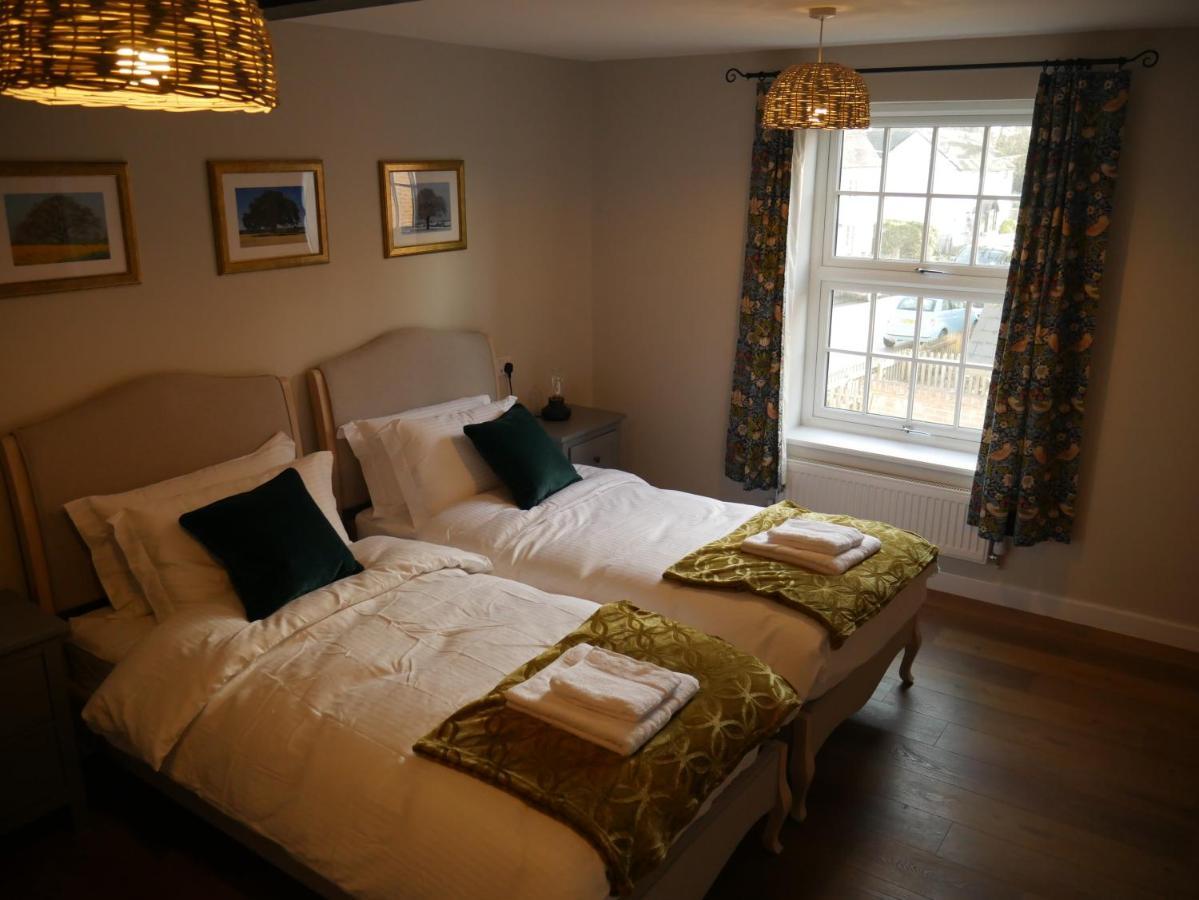 Hotel The Fox And Hounds Whittlebury Exteriér fotografie
